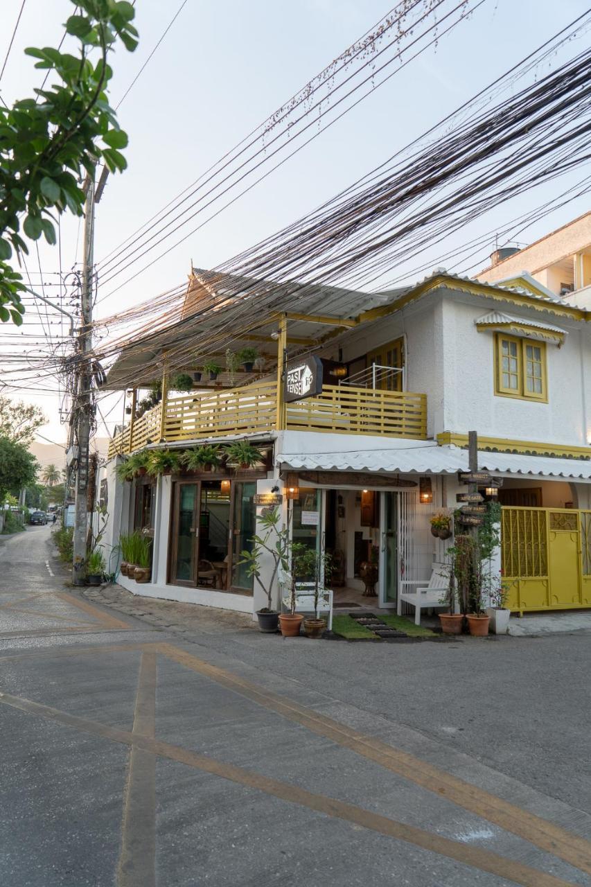 Past Tense Hostel Chiang Mai Exterior photo
