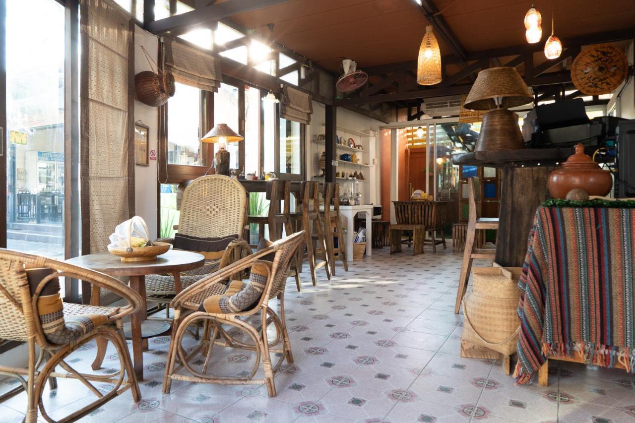 Past Tense Hostel Chiang Mai Exterior photo