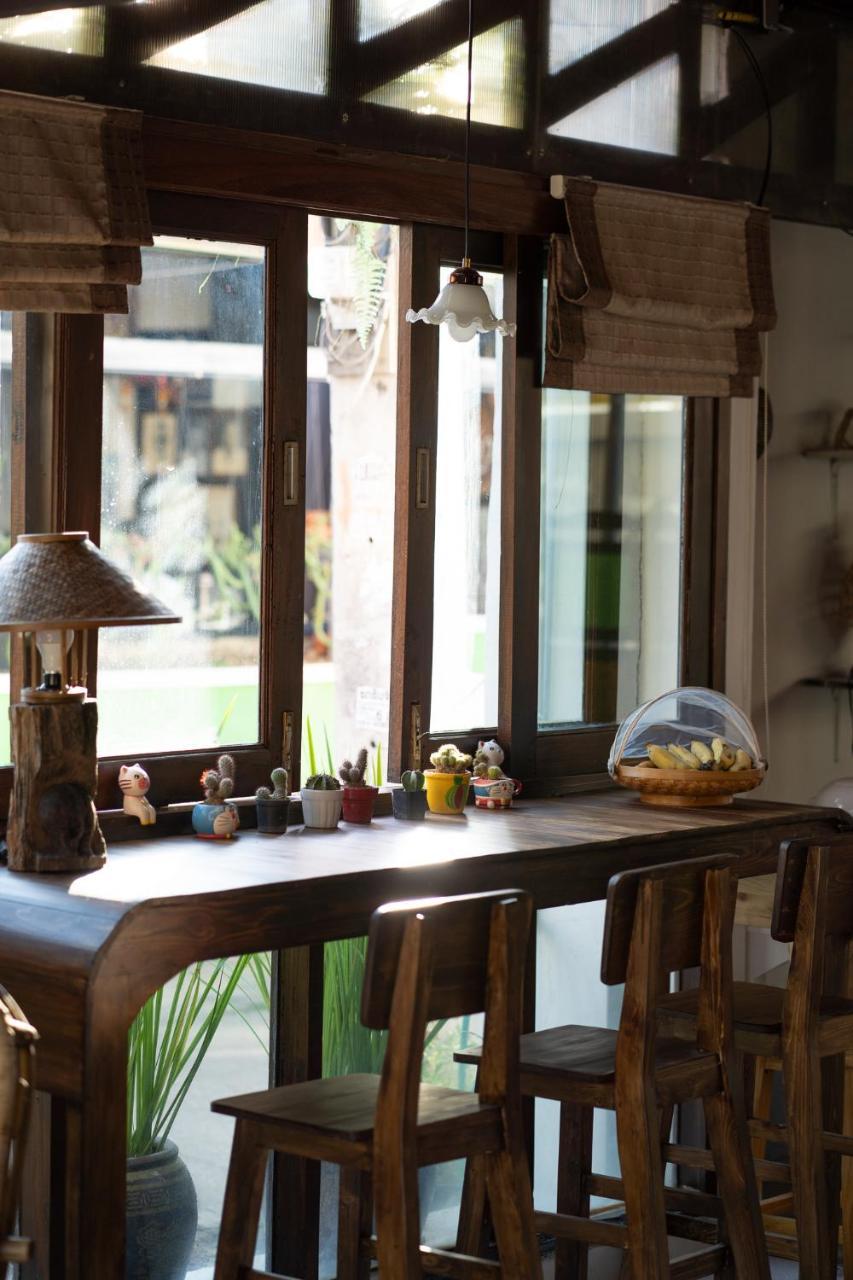 Past Tense Hostel Chiang Mai Exterior photo